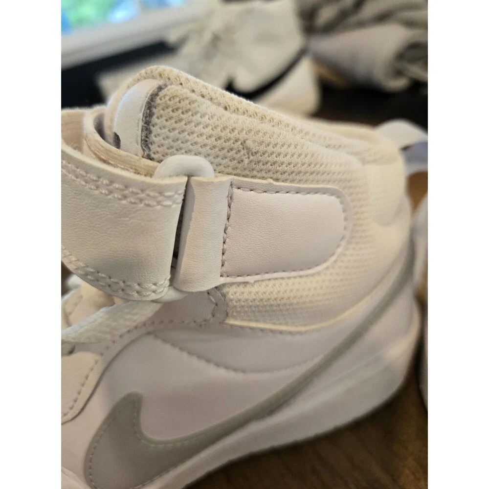 Unisex Kid's Nike Court Borough Mid 2 White/Gray Size 6Y